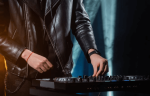 Formar DJs profesionales